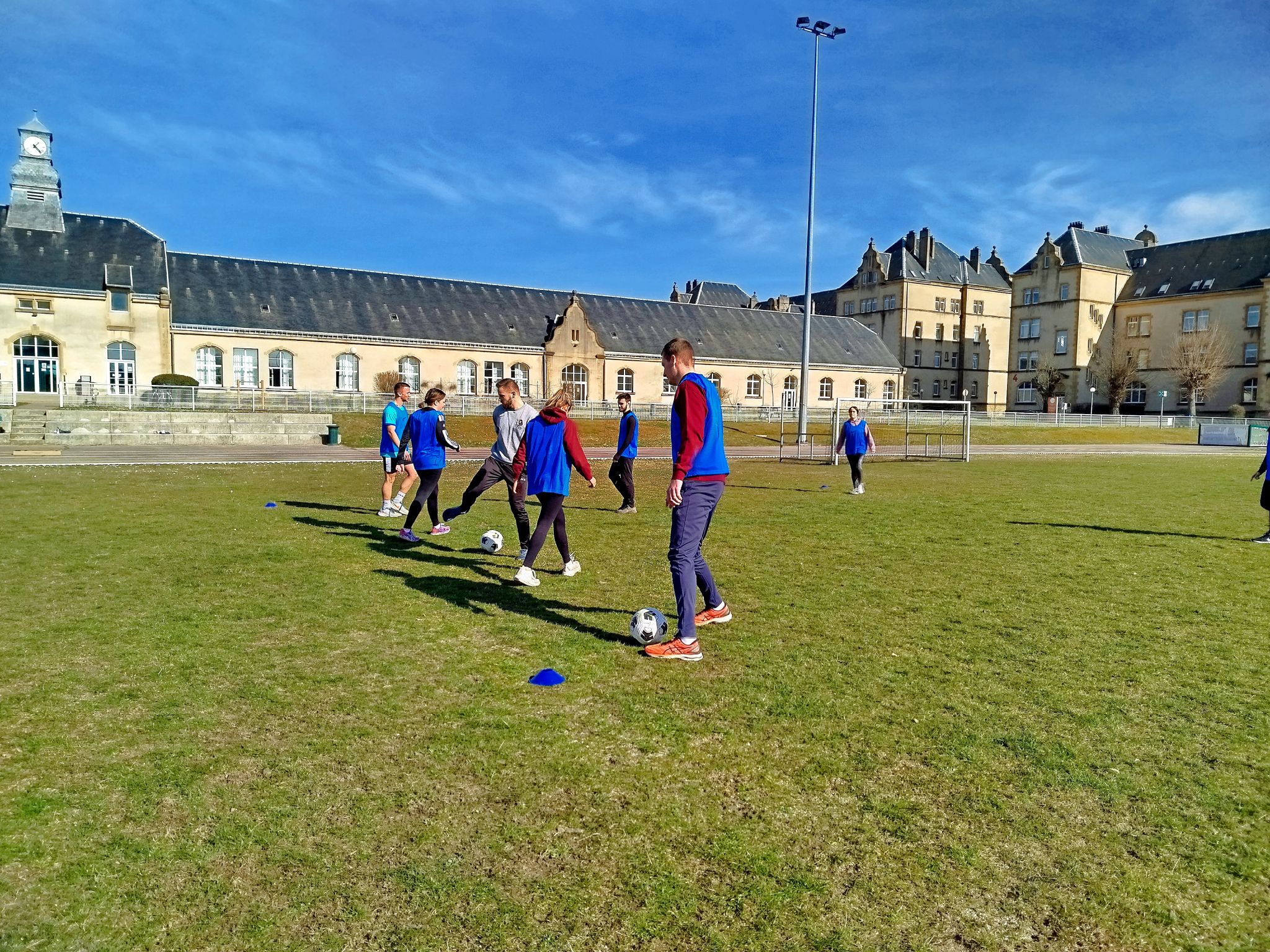 foot-en-marchant-federation-seniors-moselle