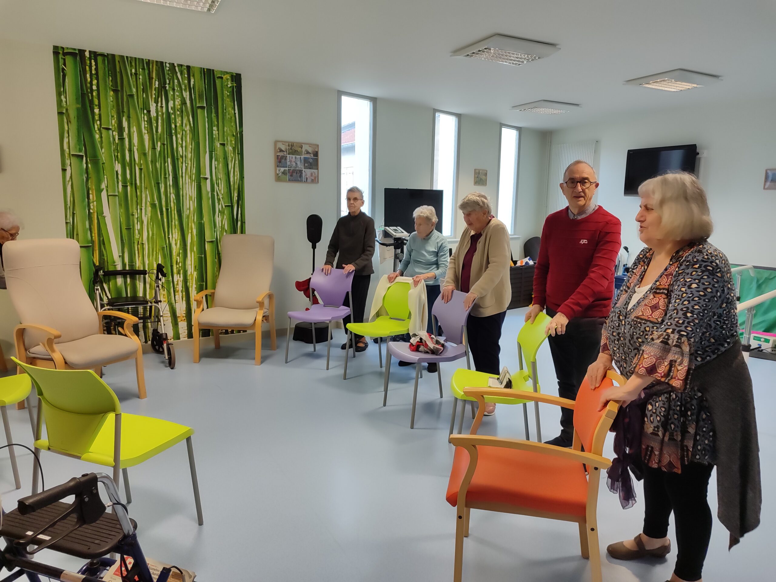 1743512862262 atelier-equilibre-federation-seniors-moselle-EHPAD